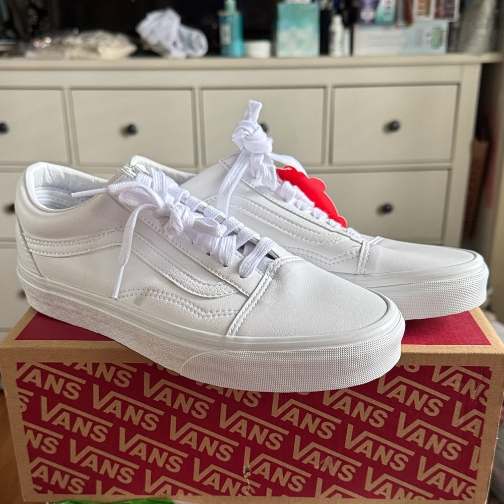 NWT VANS White Leather Sneakers
